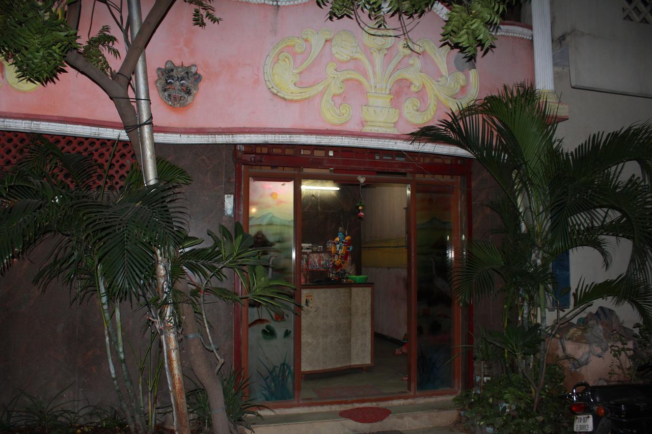 Rising Sun Hotel Chennai Esterno foto